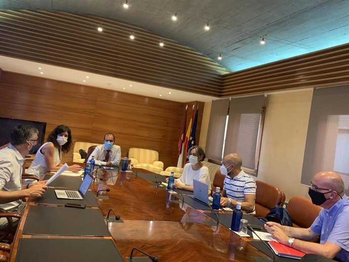 Reunión de la Mesa de las Cortes.