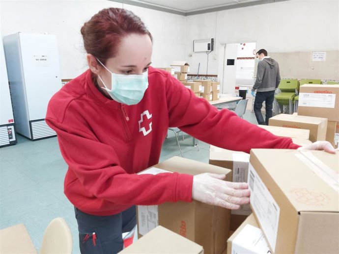 Voluntaria de Creu Roja (Archivo)