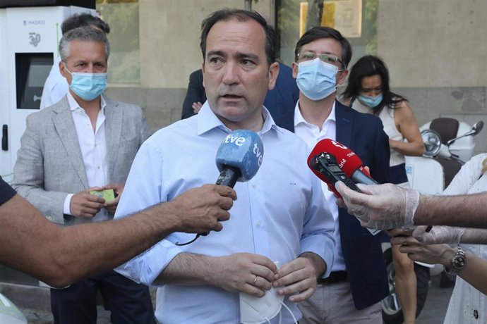 El delegado del área de Medio Ambiente y Movilidad del Ayuntamiento, Borja Carabante.