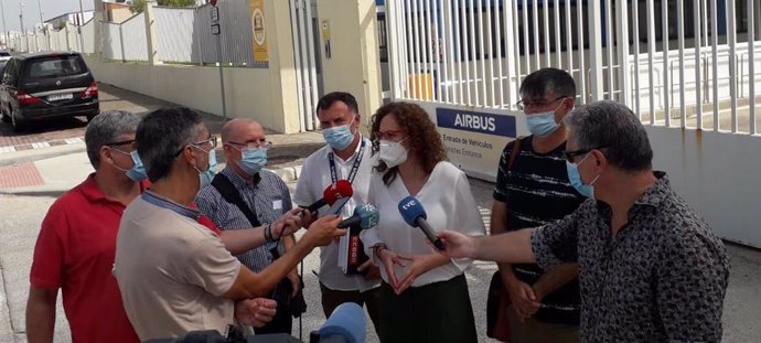 Nuria López en la puerta del CBC en El Puerto