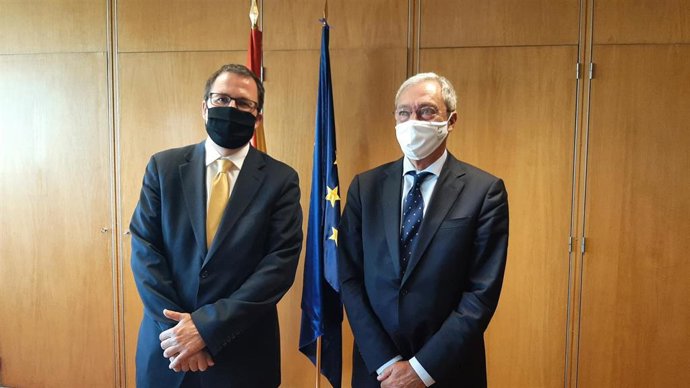 Imagen del 15 de julio de la reunión celebrada en Madrid entre el secretario general de Industria, Raúl Blanco, y el consejero de Economía, Rogelio Velasco, para abordar la situación del sector aeronáutico.