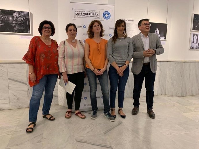 Inauguración de la la exposición XXII Premio de Fotografía Humanitaria Luis Valtueña organizada por la ONG Médicos Mundi