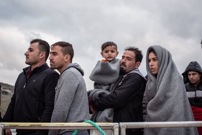Europa.- Llegan a Alemania otros 22 niños procedentes de los campamentos de refu