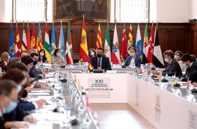 El presidente del Gobierno, Pedro Sánchez, preside la XXI Conferencia de Presidentes, en San Millán de la Cogolla, La Rioja (España), a 31 de julio de 2020. La conferencia busca el consenso para el reparto de los fondos de recuperación europeos por la cri