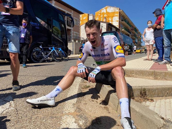 El ciclista irlandés Sam Bennett (Deceuninck-Quick Step), ganador de la cuarta etapa de la Vuelta a Burgos 2020