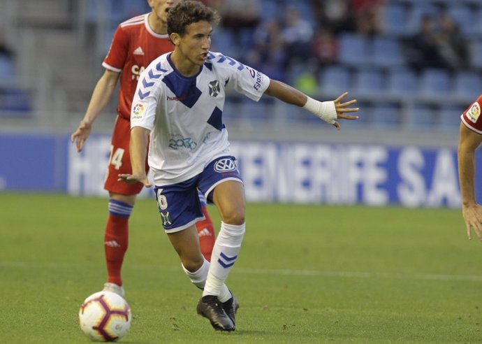 Luis Milla, durante un partido con el CD Tenerife.
