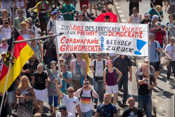 Coronavirus.- Más de 15.000 personas se manifiestan en Berlín contra las medidas
