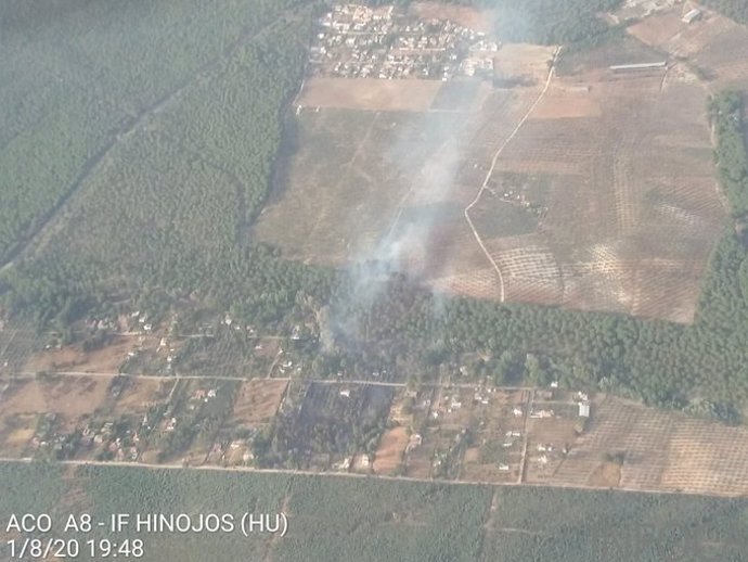 Incendio forestal declarado en el paraje de Las Moreras, en Hinojos