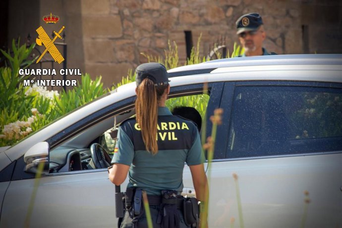 Detenida una persona por un presunto robo con violencia en Roquetas de Mar