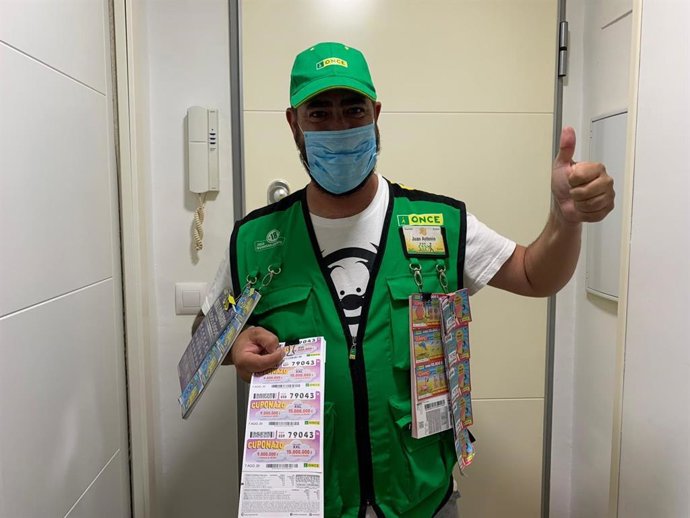 Una vecina de San Juan gana 300.000 euros al contado y 5.000 al mes y otro de Coria 2.000 euros mensuales