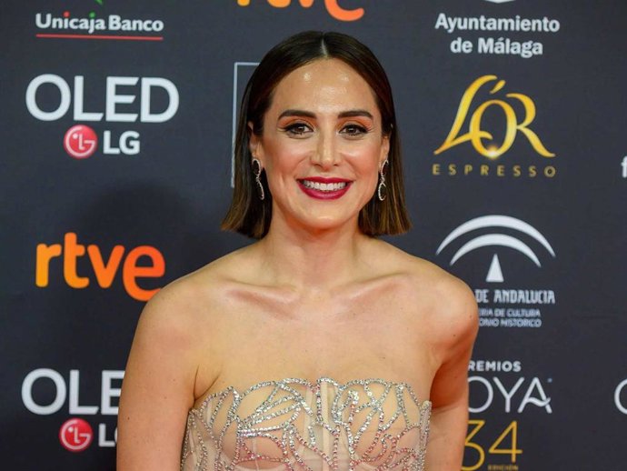 Tamara Falcó inicia la semana con una gran sonrisa y sus mejores galas