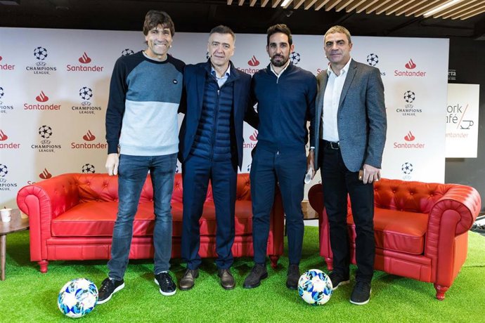 Manolo Sanchís, Julio Salinas y Milinko Pantic en una tertulia del Santander UCL Talks