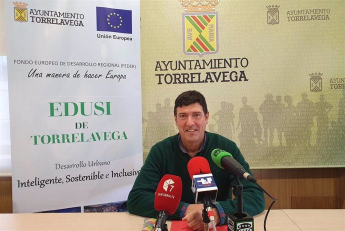 El concejal de Asuntos Europeos de Torrelavega,, Bernardo Bustillo