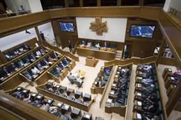 El Parlamento vasco rechaza que los nuevos diputados tengan que acatar la Constitución AMP.- El Parlamento vasco rechaza que los nuevos diputados tengan que acatar la