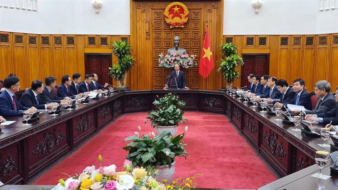 El primer ministro de Vietnam, Nguyen Xuan Phuc, en una reunión de Gobierno