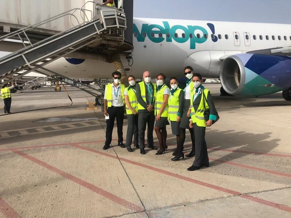 Tripulación de uno de los aviones de Evelop