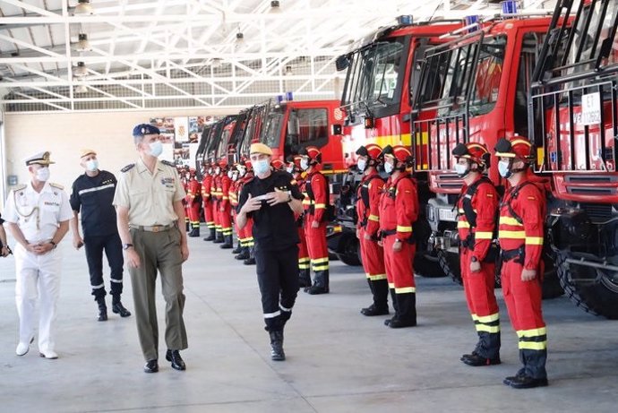 El Rey Felipe VI visita la Unidad Militar de Emergencias (UME)