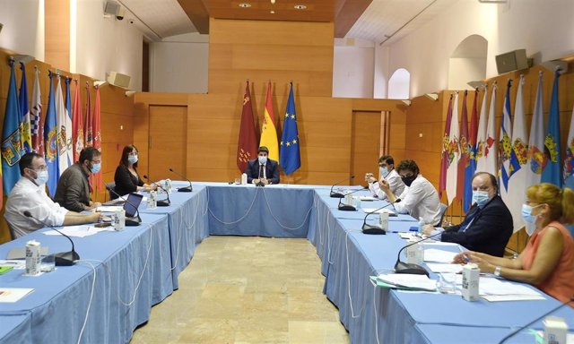 López Miras preside el Comité de Seguimiento del Covid-19 en la Región de Murcia