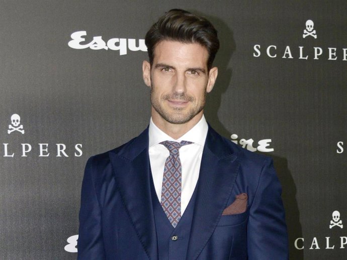 Aitor Ocio publica una foto que le otorga el título de 'cuerpo del verano'