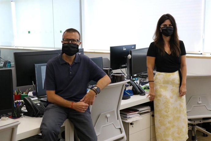 El director científic del Programa de Prevenció de l'Alzheimer del BBRC, Jose Luis Molinuevo, i la doctora Eider Arenaza-Urquijo, que han participat en l'estudi