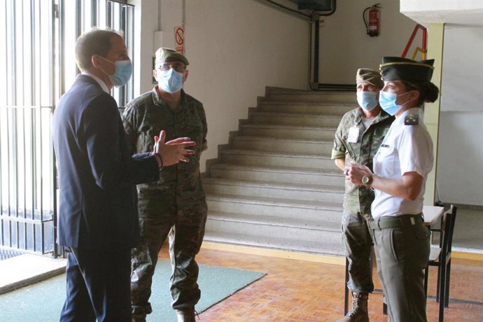 José Crespín ha visitado este lunes la Academia General Básica de Suboficiales (AGBS) de Talarn.