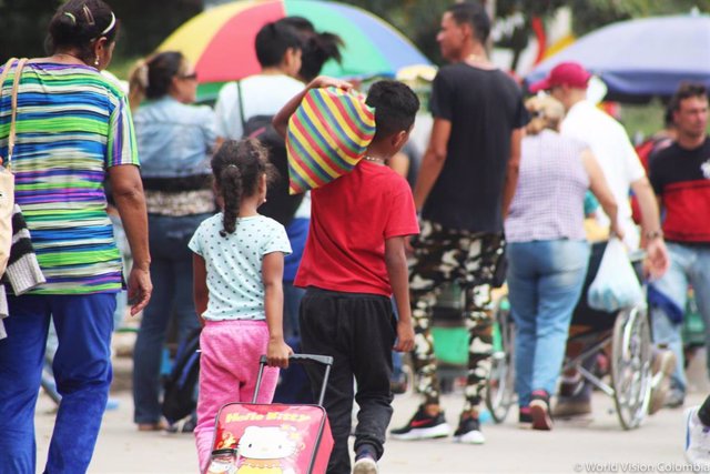 Migrantes venezolanos llegan a Colombia