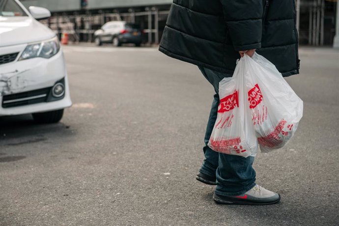 Chile.- Chile dice "adiós" a las bolsas de plástico con la prohibición en todos 