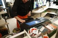 La economía andaluza cae un 16,9% en el segundo trimestre, 1,6 puntos menos que la media nacional