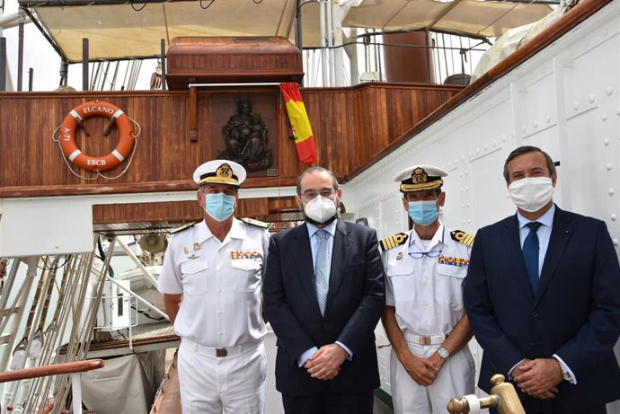 Acto de entrega de la Virgen del Carmen a la Armada