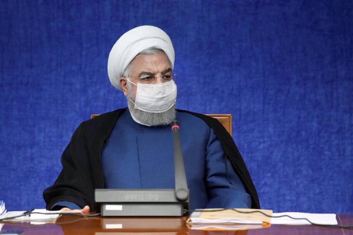 El presidente de Irán, Hasán Rohani, con mascarilla por el coronavirus