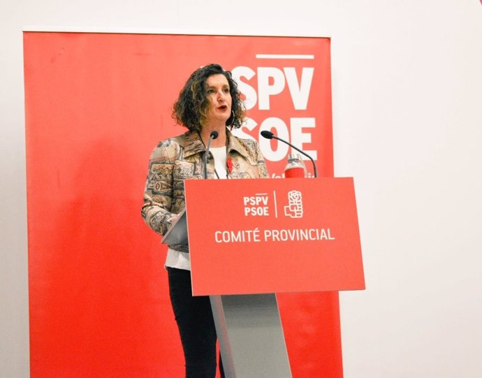 La secretaria general del PSPV-PSOE de la provincia de Valncia, Mercedes Caballero, en un comité provincial