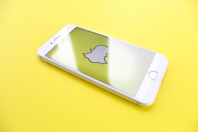 Snapchat comienza a probar la función de añadir música a los vídeos, similar a T