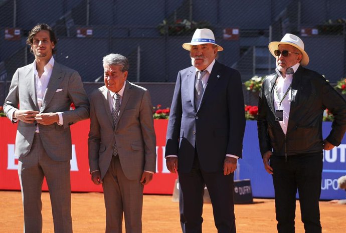 Feliciano López, Manolo Santana y Ion Tiriac en el Mutua Madrid Open 2019