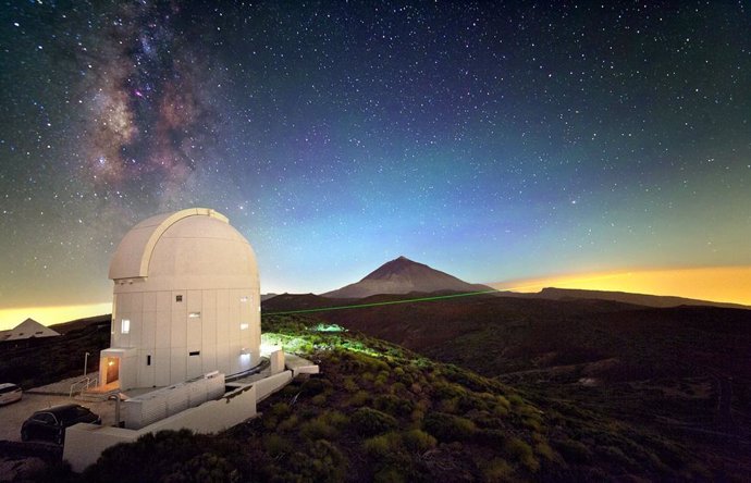 Láser desde la estación óptica de tierra en Tenerife