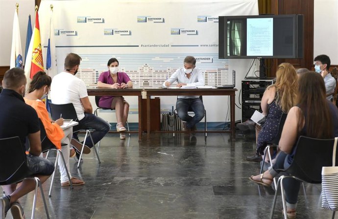 Reunión con los afectados por el derrumbe de Nueva Montaña