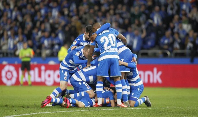 AMP.- Fútbol.- El Deportivo-Fuenlabrada se aplaza al viernes a las 20.00 horas