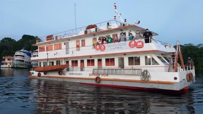 El segundo viaje del barco 'Solidaridad' proporciona servicios de salud a comuni