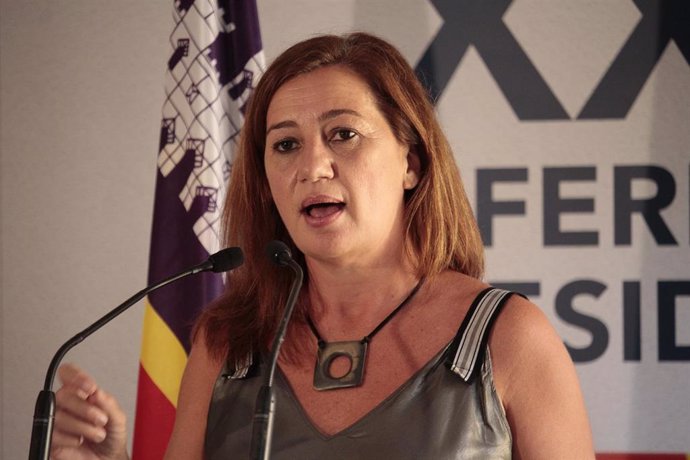 La presidenta de las Islas Baleares, Francina Armengol, durante la rueda de prensa tras la Conferencia de Presidentes de La Rioja