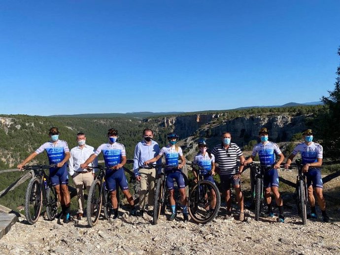 Imagen de la presentación del nuevo equipo ciclista 'Soria, puro oxígeno'