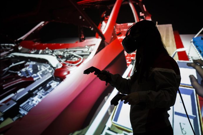 Imagen de un empleado de Seat.