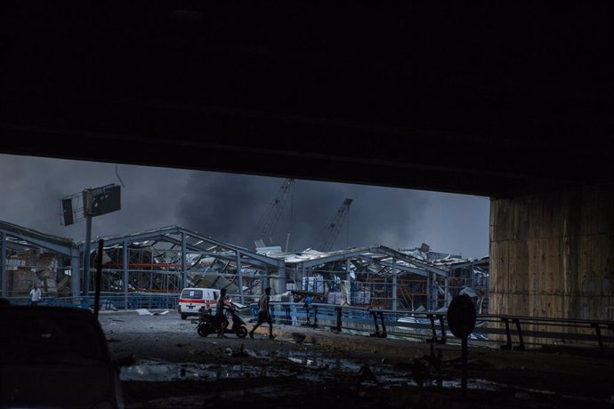Edificios dañados en el puerto de la capital de Líbano por la explosión