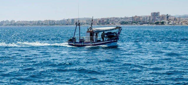 Marisqueo mariscador toxinas bivalvos mar málaga flota pesca pesquero