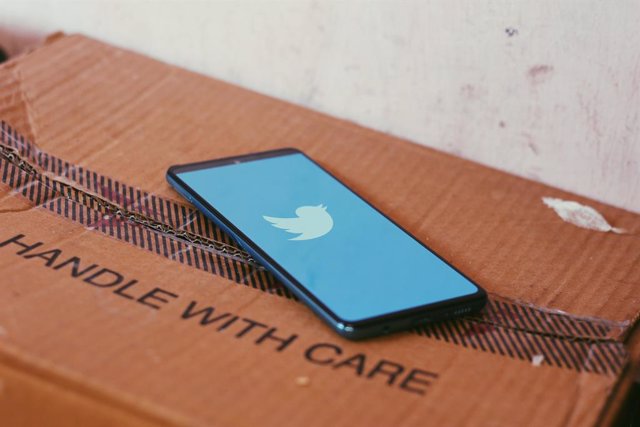 Twitter reconoce una vulnerabilidad que expuso al 4% de usuarios de su app de An