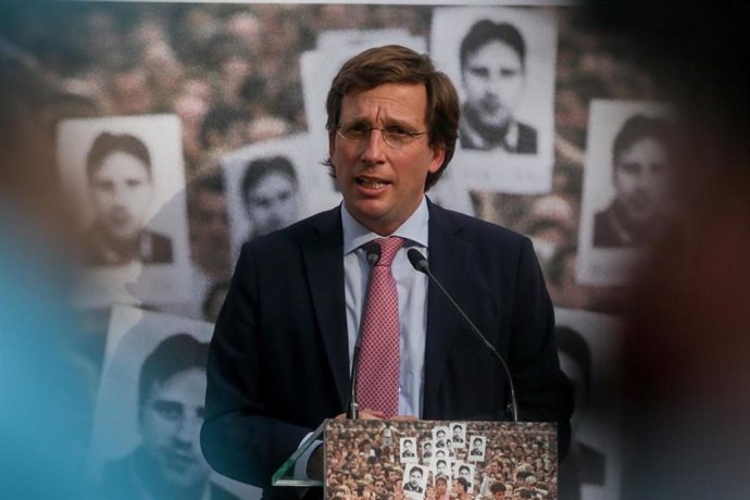 El alcalde de Madrid, José Luis Martínez-Almeida, interviene en el acto de la Fundación Miguel Ángel Blanco en homenaje al edil de Ermua en el 23 aniversario de su asesinato por ETA, en Madrid (España) a 13 de julio de 2020.