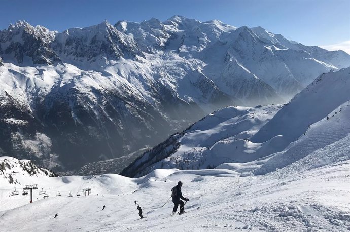 Italia.- Más de 60 personas evacuadas del lado italiano del Mont Blanc por el po