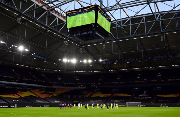 Fútbol.- La UEFA baraja "estadios neutrales" para algunos partidos de la próxima