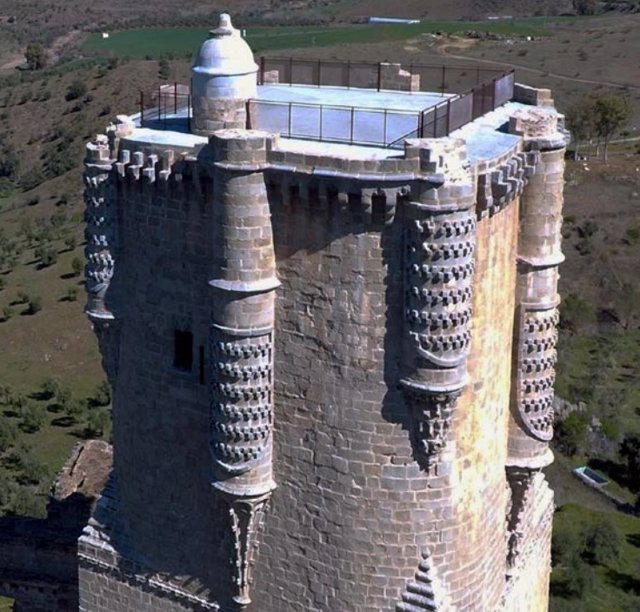 El castillo de Gahete o de los Sotomayor, en Belalcázar, con la torre más alta de la Península Ibérica.