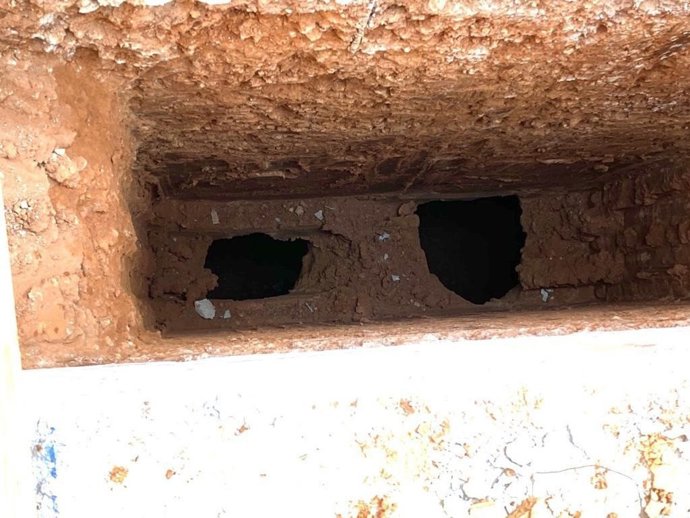 Imatge de les restes del refugi antiaeri trobat al barri de la Torrassa, a l'Hospitalet de Llobregat, durant la construcció d'una nova escola