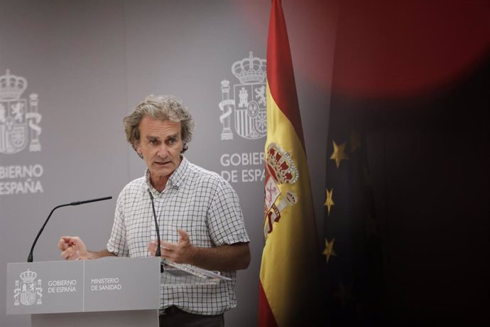 El director del Centro de Coordinación de Alertas y Emergencias Sanitarias, Fernando Simón, ofrece una rueda de prensa para informar de la evolución de la COVID-19, en la Sede del Ministerio de Sanidad, en Madrid (España) a 6 de agosto de 2020.