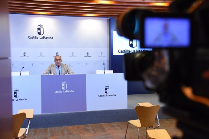 El director general de Salud Pública, Juan Camacho, ofrece una rueda de prensa para informar de la situación en relación al COVID-19.